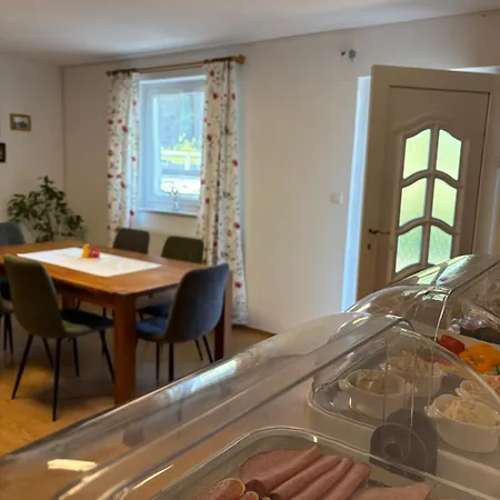Gaestezimmer Schupanez Bed & Breakfast Leutschach
