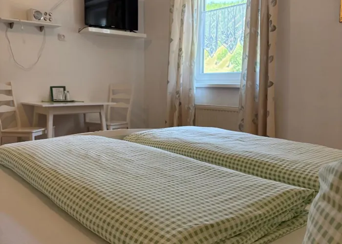 Gaestezimmer Schupanez B&B 루트스카치