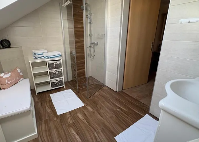 住宿加早餐酒店 Gaestezimmer Schupanez 3*