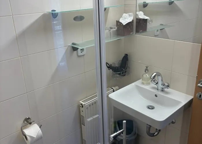 Gaestezimmer Schupanez 住宿加早餐酒店 里欧查赫